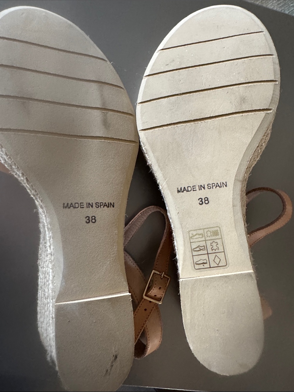 Sandals - Picture 3 of 4